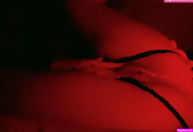 Glossbunny OnlyFans Thumbnail #ocoO3RNqz0