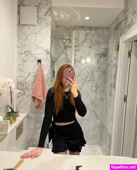 Glowing Nut OnlyFans Thumbnail #TrYPa0VOYF