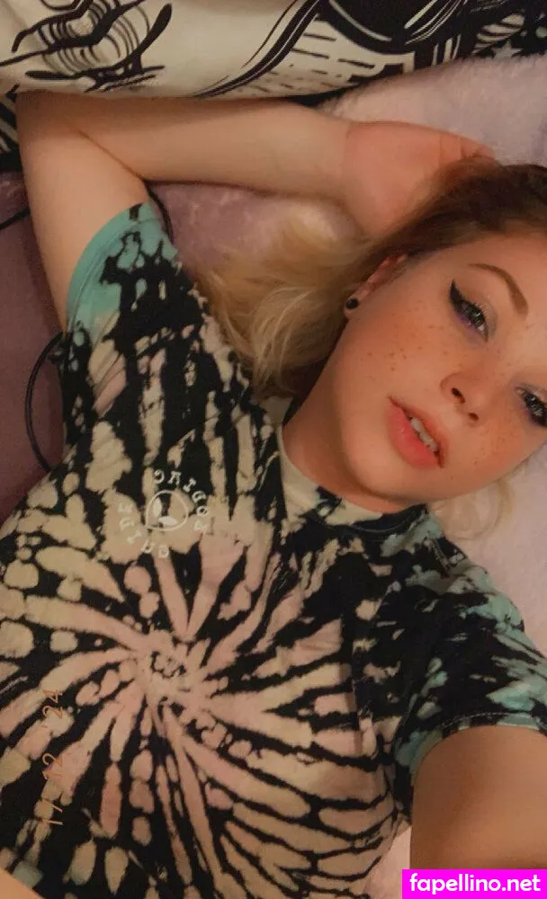 glowingiris23 Nude Leaked OnlyFans Photo #0bXl18eCd9