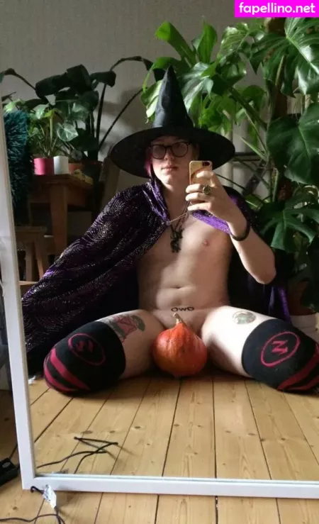 Goblinthot OnlyFans Thumbnail #JUM4g5lxgc