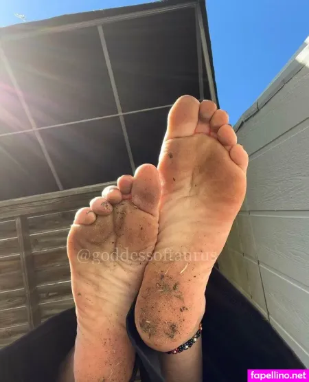 Goddess Crystal OnlyFans Thumbnail #vW0NB6q01Y