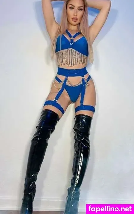 Goddess Kira Gold 1 OnlyFans Thumbnail #reVjfliKJT