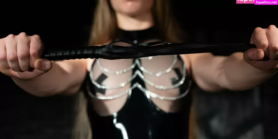 Goddess Lara OnlyFans Thumbnail #Rc1uu9z22E