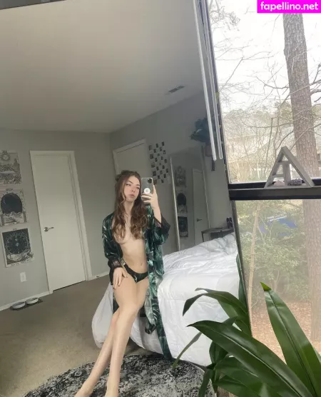 Goddess Lynn OnlyFans Thumbnail #mEo9CCP3gZ