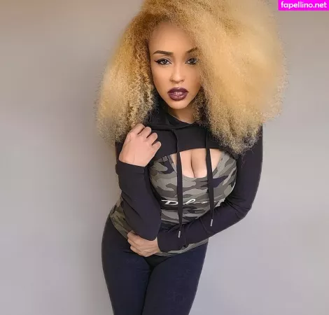 Goddess Orora Storm OnlyFans Thumbnail #UvwNpaoxbf