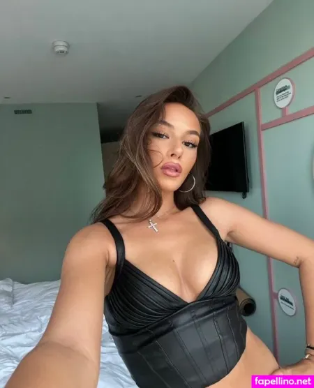 Goddess Sandy OnlyFans Thumbnail #P3nyAUMWPv