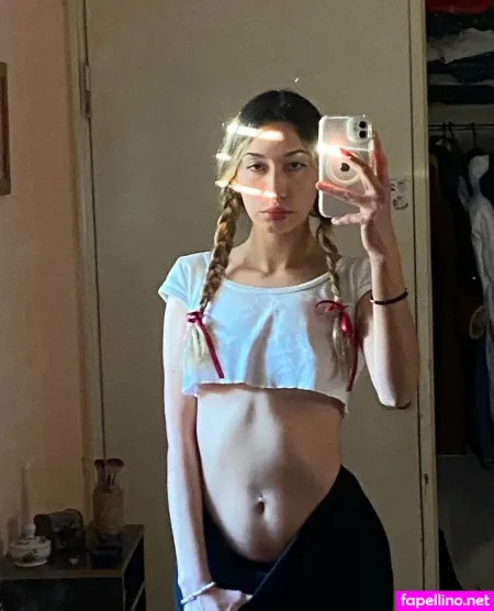 Goddess Sarax OnlyFans Thumbnail #uWNr0Wwyqh