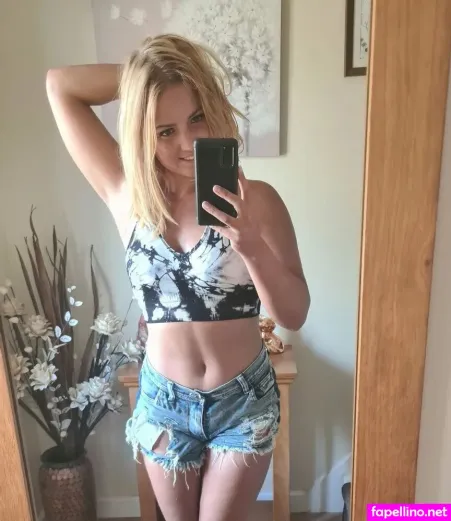 Goddess Sophie OnlyFans Thumbnail #W3qgSR4fZL