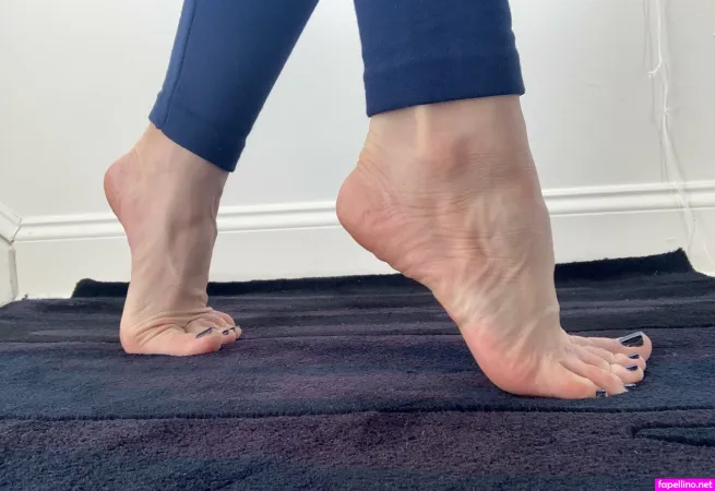 Goddess Wolfe OnlyFans Thumbnail #NBsYqpiQnF