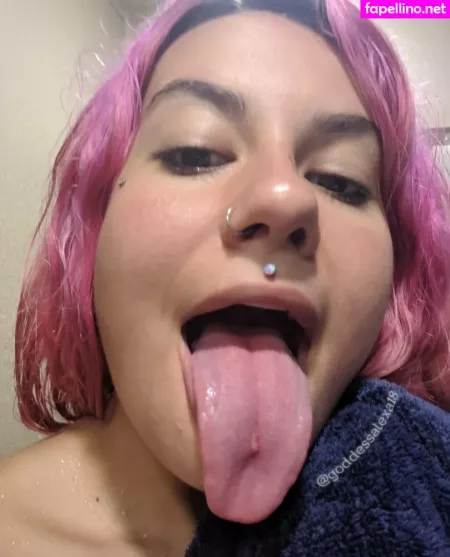 Goddessalexa18 OnlyFans Thumbnail #CfR8HRad95