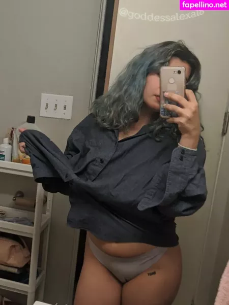 Goddessalexa18 OnlyFans Thumbnail #jhehkYO6wb