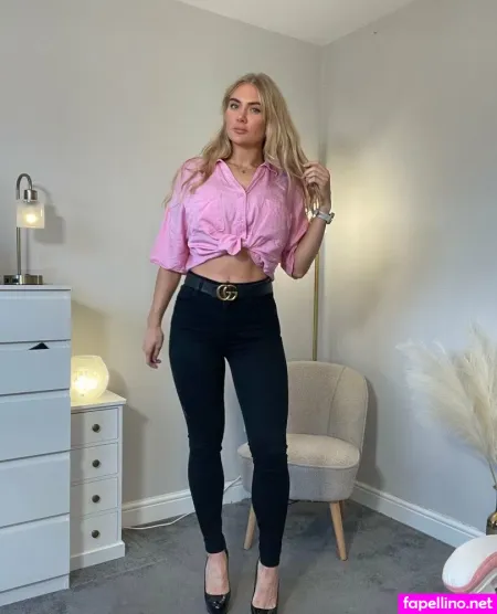 Goddessdommelia 1 OnlyFans Thumbnail #98FOpSFNX6