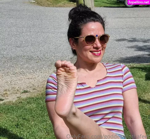 Goddesshathafeet OnlyFans Thumbnail #Gly9uPsTfV