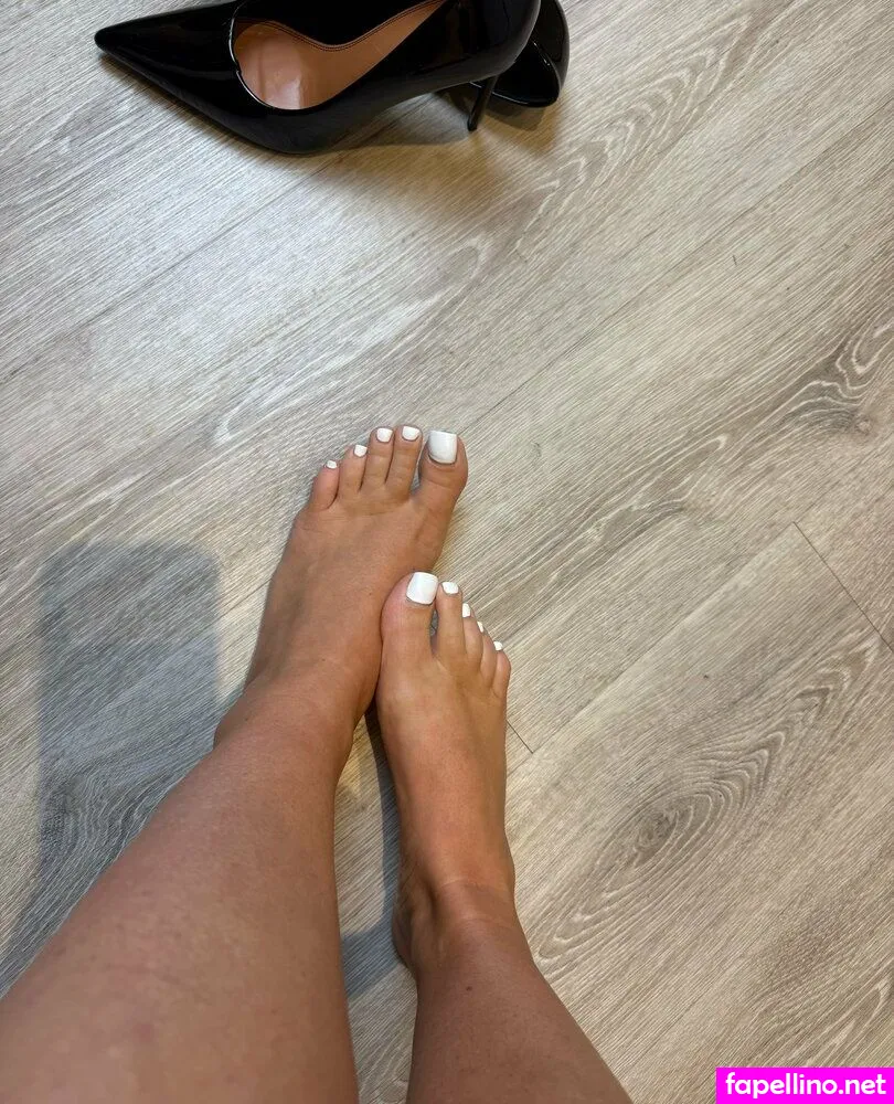 goddesshollyjones Nude Leaked OnlyFans Photo #6XxMadKEVG
