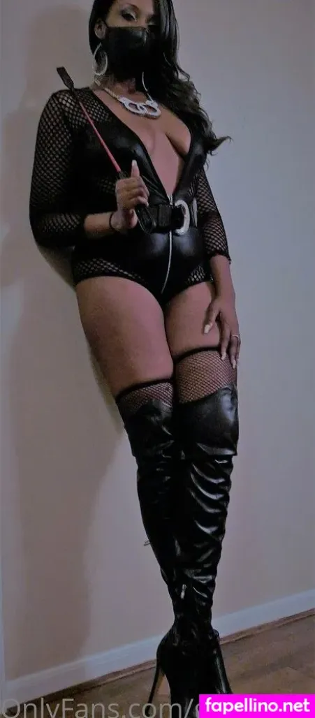 Goddesskhiya OnlyFans Thumbnail #AlO0VEyNpH