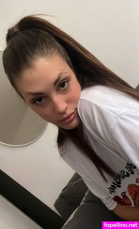 Goddesskylii OnlyFans Thumbnail #3Ro4Cab8vg