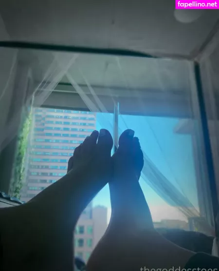 Goddesstoesof OnlyFans Thumbnail #FtWIOvUAFk