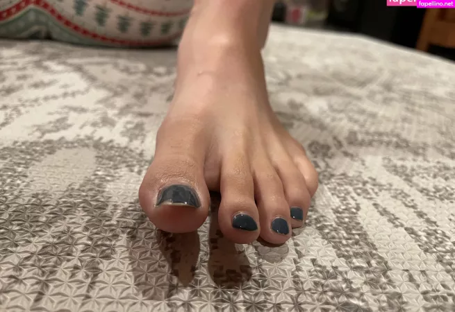 Goddesszeldafeet11 OnlyFans Thumbnail #On8rAC5Yez