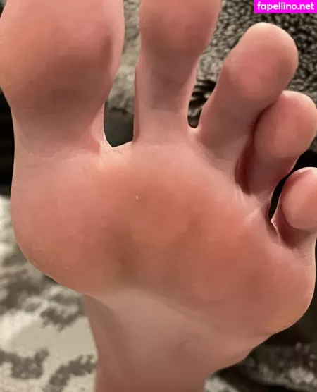 Goddesszeldafeet11 OnlyFans Thumbnail #PNHdHlI5N3