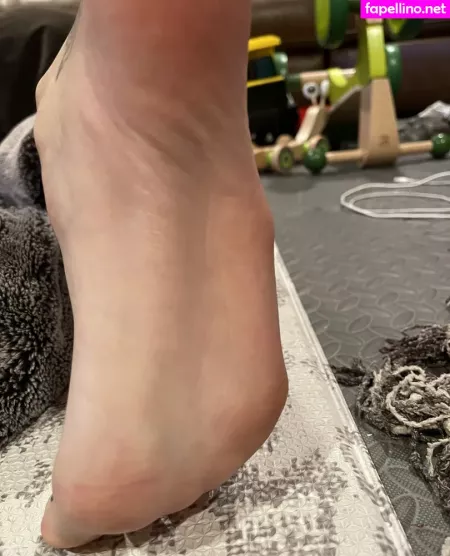 Goddesszeldafeet11 OnlyFans Thumbnail #Y0aCdb9wBc