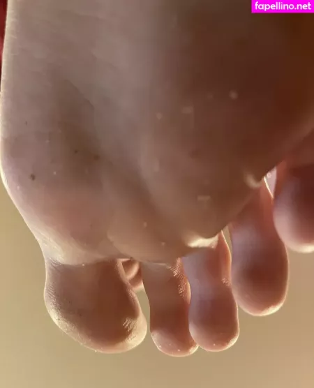 Goddesszeldafeet11 OnlyFans Thumbnail #brqJkbIL75