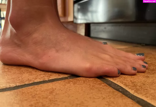 Goddesszeldafeet11 OnlyFans Thumbnail #ibH5U6kVqm