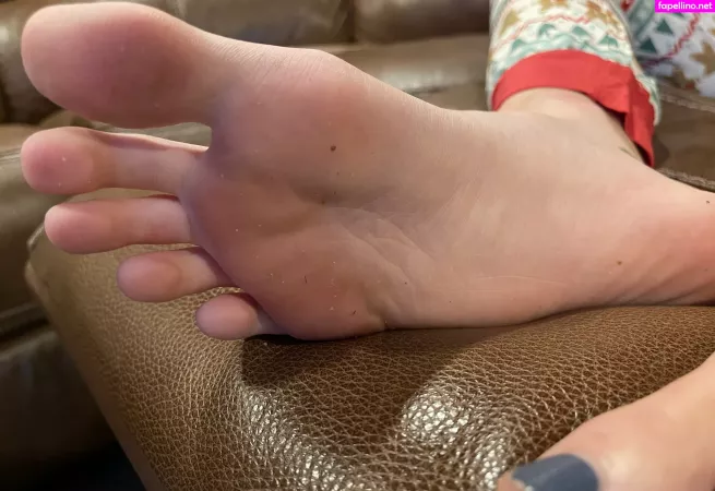 Goddesszeldafeet11 OnlyFans Thumbnail #r8rUUaJEHC