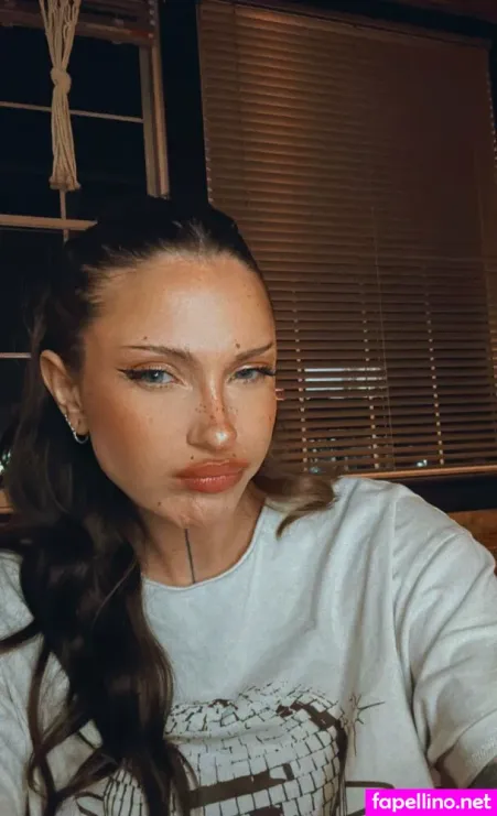 Goesbybrit OnlyFans Thumbnail #KrUpPbtWF5