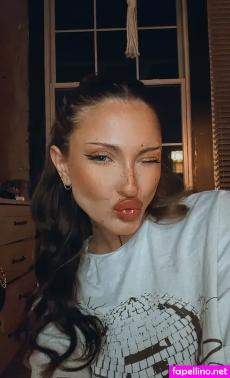 Goesbybrit OnlyFans Thumbnail #TCpbfNkIJZ