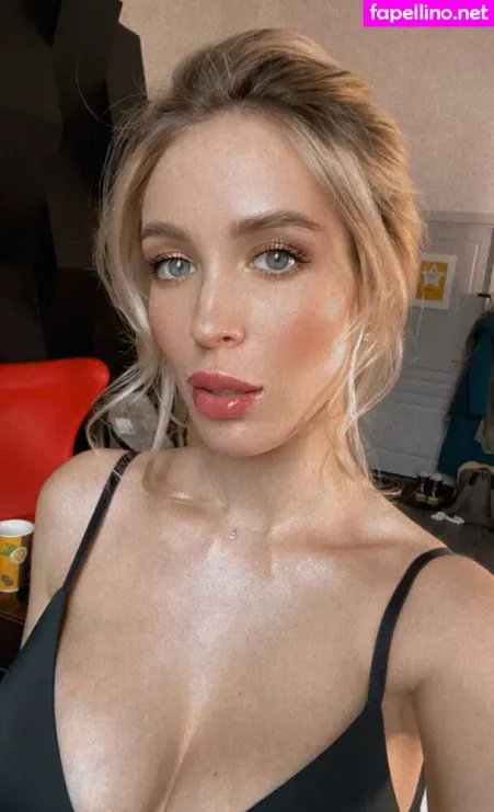 Gold Blond OnlyFans Thumbnail #HnenhOHhTG