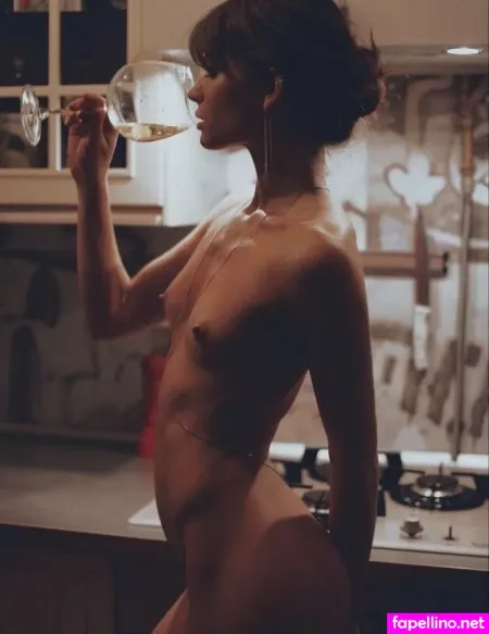 Gold Oyster OnlyFans Thumbnail #6VWxzPrtNB