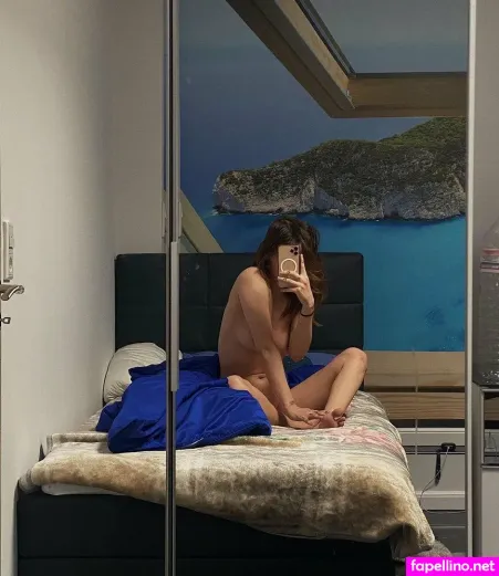 Gold Oyster OnlyFans Thumbnail #uDNnomcEP3