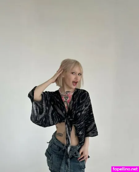 Golden Alinee OnlyFans Thumbnail #5AJYBijVmn