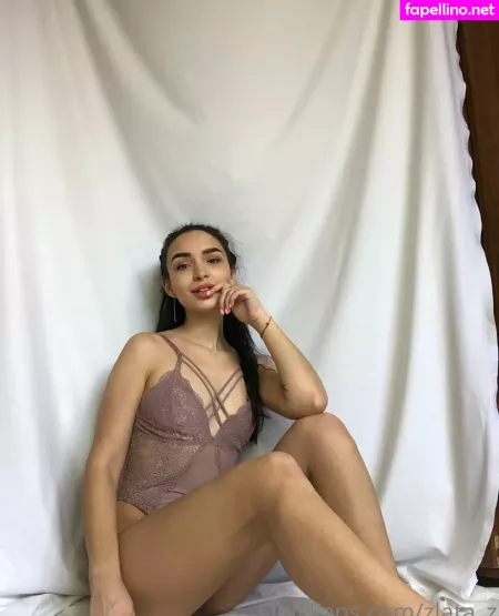 Golden Zlata OnlyFans Thumbnail #3Dt4MC6d8T