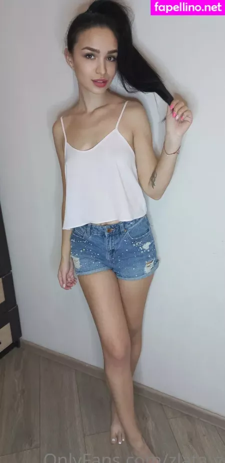 Golden Zlata OnlyFans Thumbnail #AX31ujFmYm