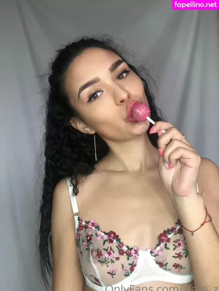 Golden Zlata OnlyFans Thumbnail #Pyucwe8zdS