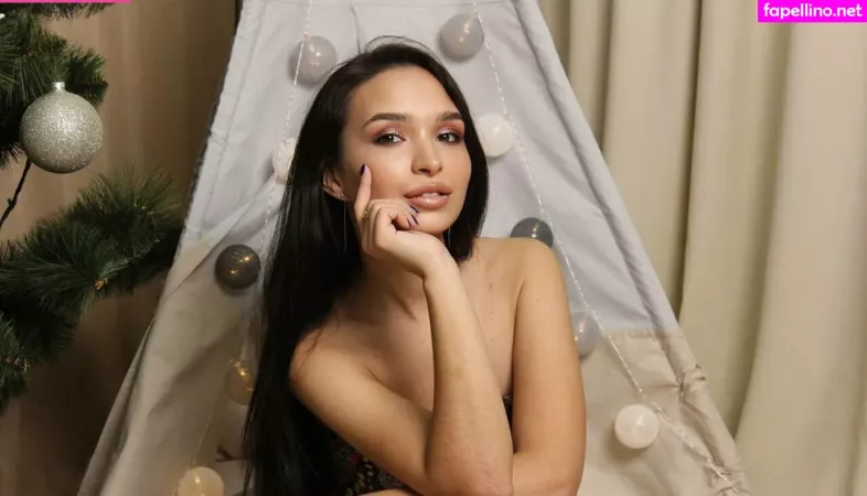 Golden Zlata OnlyFans Thumbnail #oFVlAekTbB