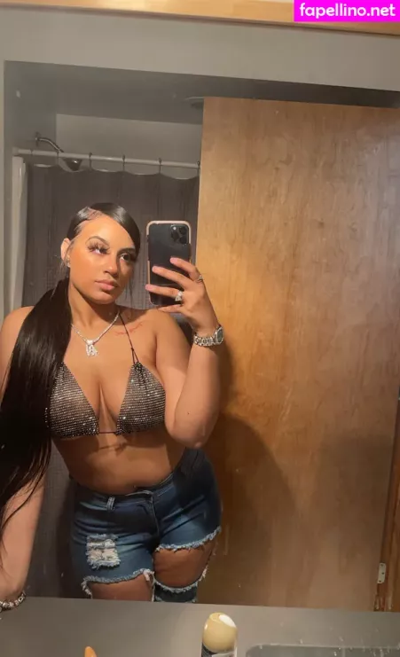 Goldenariana OnlyFans Thumbnail #FsOXcaSzgY