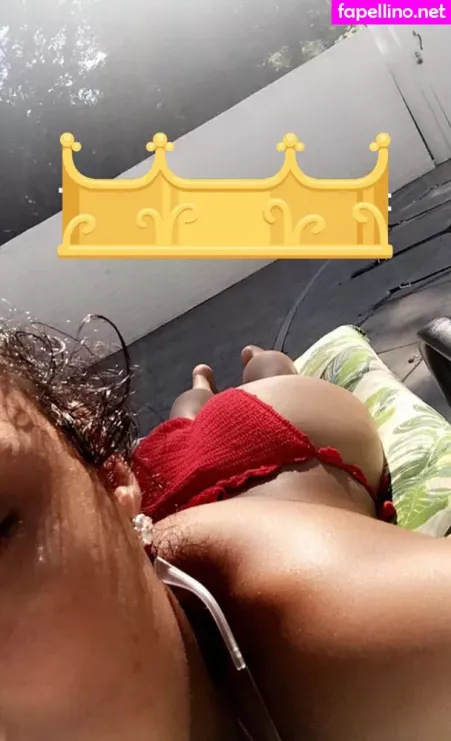 Goldenariana OnlyFans Thumbnail #Mq9LnX9YNa