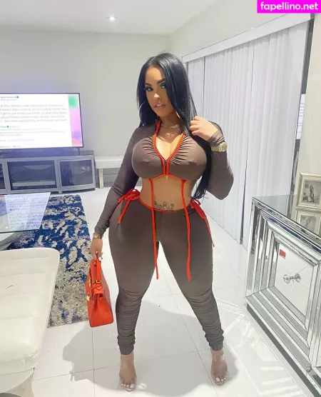 Goldendoll OnlyFans Thumbnail #uMUq9DjaXp