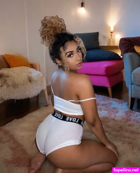 Goldenempress17 OnlyFans Thumbnail #at7xpkLQgv