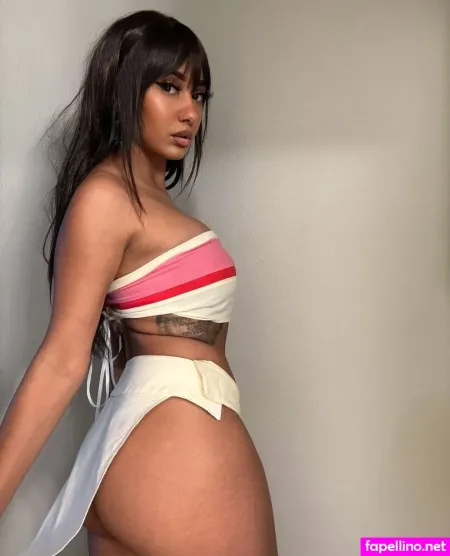 Goldenhoneiii 5 OnlyFans Thumbnail #F0q9eRLAu4