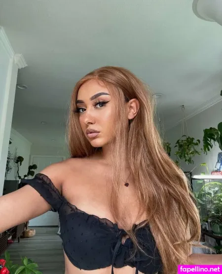 Goldenhoneiii 5 OnlyFans Thumbnail #RSVF2h4Ey7