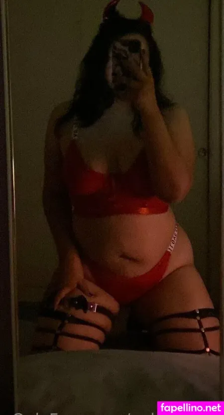 Goldenm33 OnlyFans Thumbnail #v3ikuwn9L8