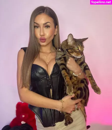 Gonsabella OnlyFans Thumbnail #SzDoAa5gbg