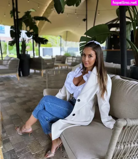 Gonsabella OnlyFans Thumbnail #uU2eg7rbrC