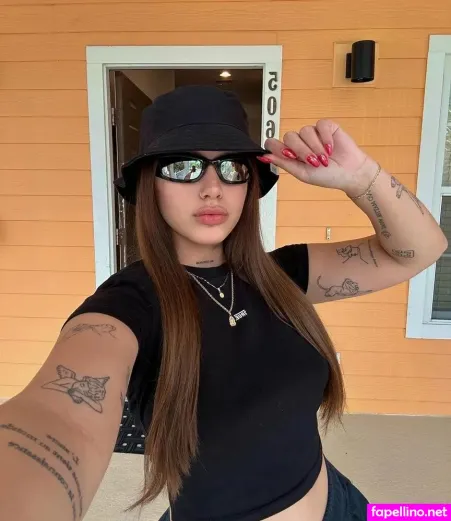Gonzalez M Laura OnlyFans Thumbnail #ZZGAp1h531