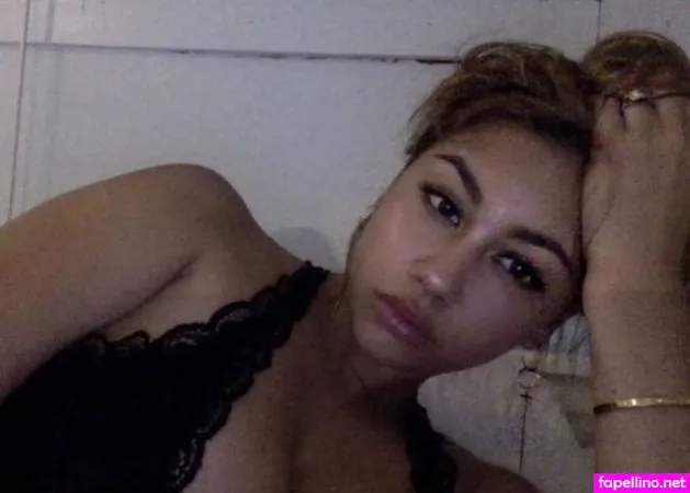 Goodguystephie OnlyFans Thumbnail #hPqFH8MksO