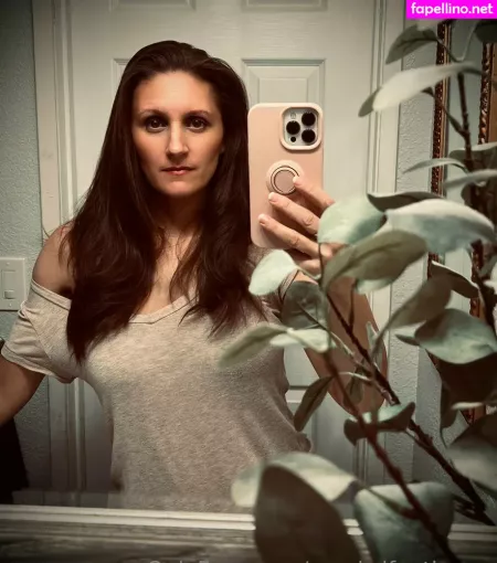 Goodwifeathome OnlyFans Thumbnail #QQbd6KegTf