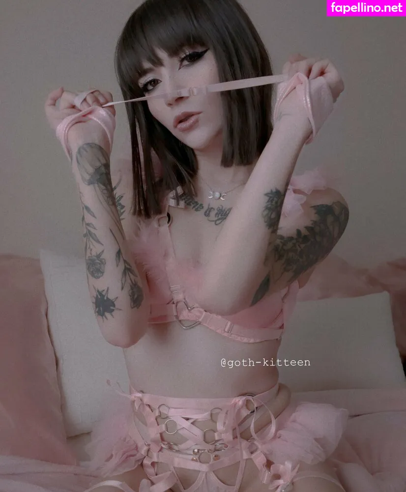goth-kitteen, gothkitten98 Nude Leaked OnlyFans Photo #FT52ikC0b2
